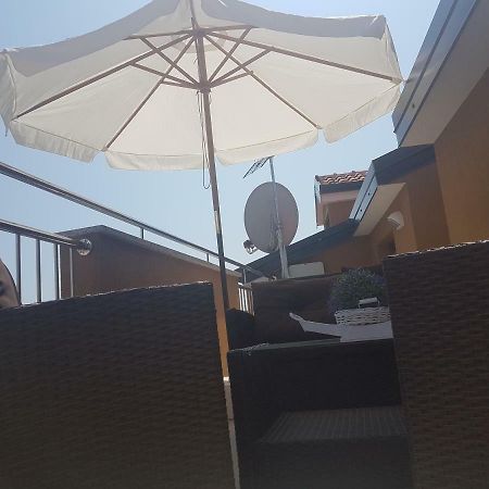 פורץ Villa Sara מראה חיצוני תמונה