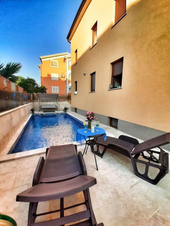 פורץ Villa Sara מראה חיצוני תמונה